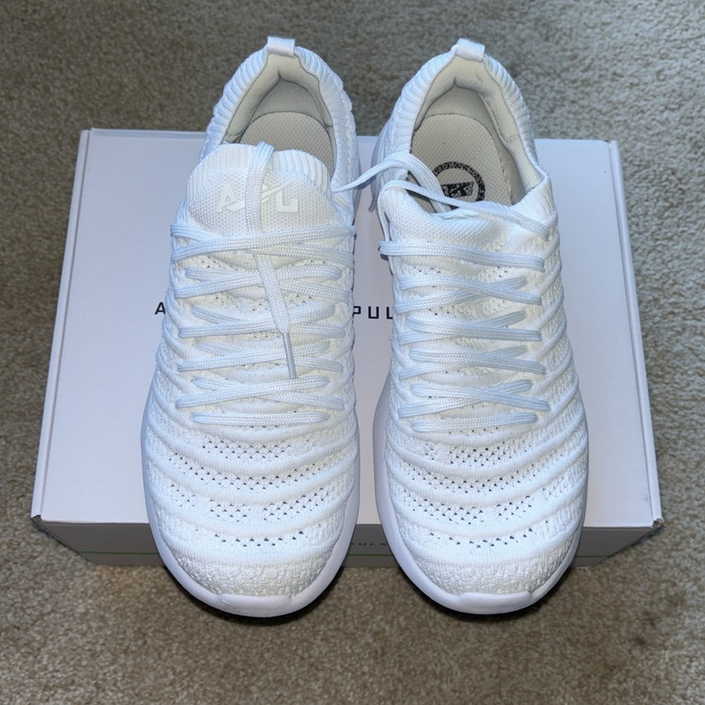 Like new APLs Techloom Wave